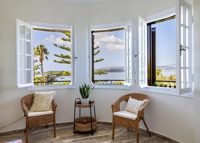 Thea Lassi 2 Bedroom Apartment, First Floor * Αργοστόλι